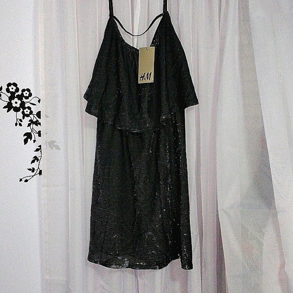H&M Black and Shiny Silver Top